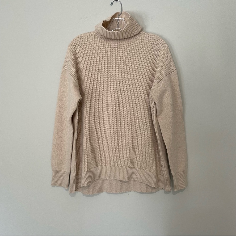 Alice + Olivia Daphney Turtleneck Tunic Sweater 
Oatmeal Size S - Picture 9 of 14